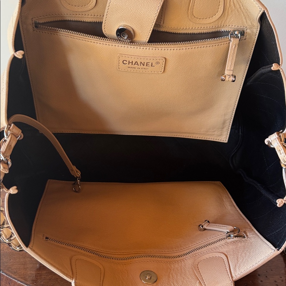 Chanel Lady Coco Shopping Tote‎ - Picture 9 of 11